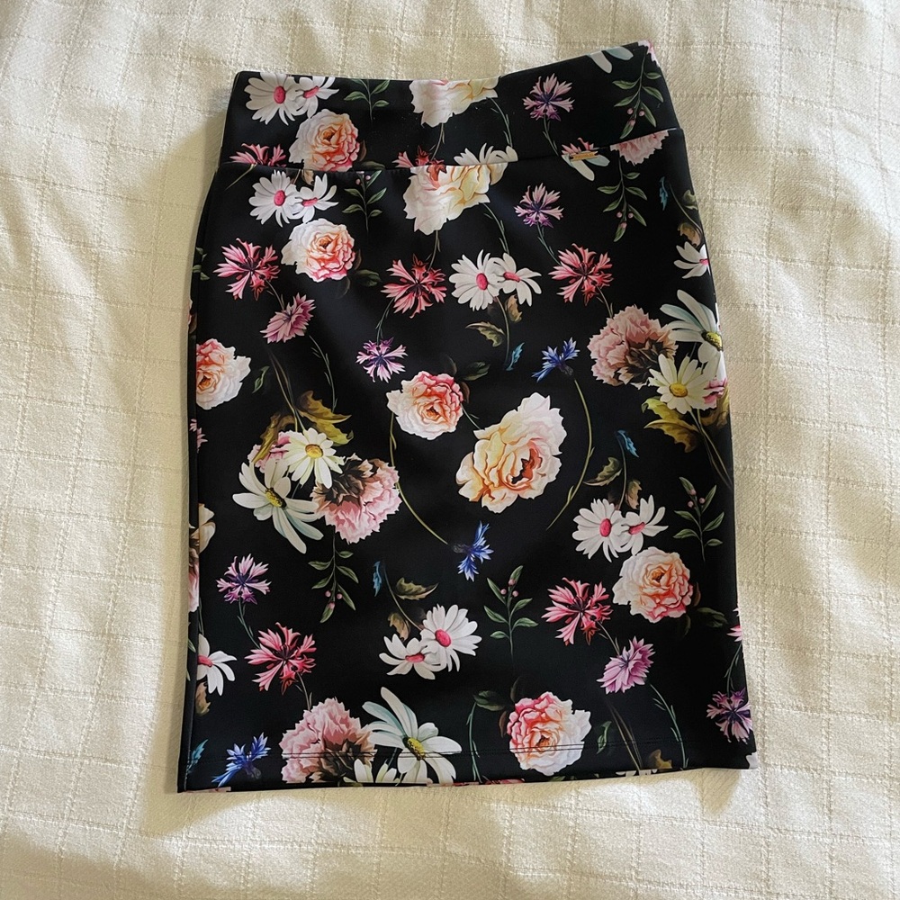 Tahari floral midi Skirt - Picture 8 of 8